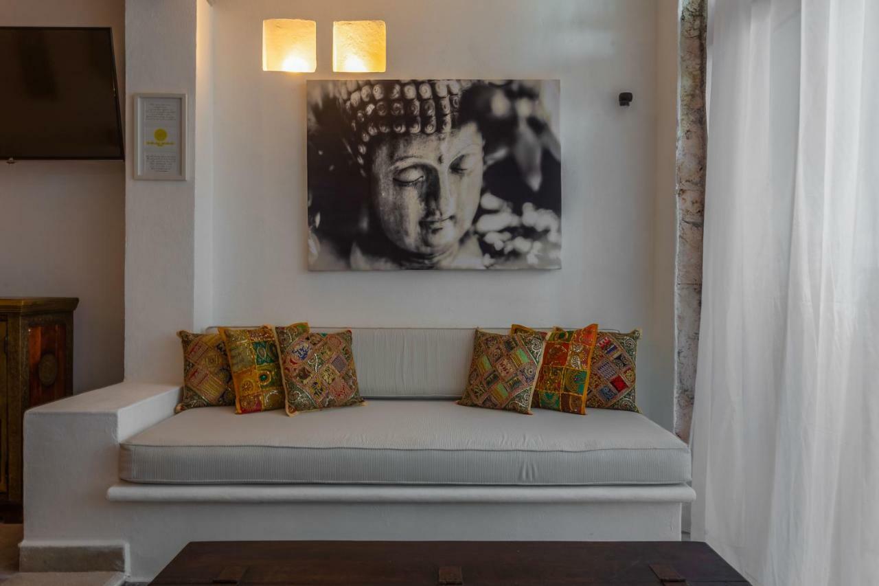 Lotus Beach Hotel - Adults Only Isla Mujeres Bagian luar foto