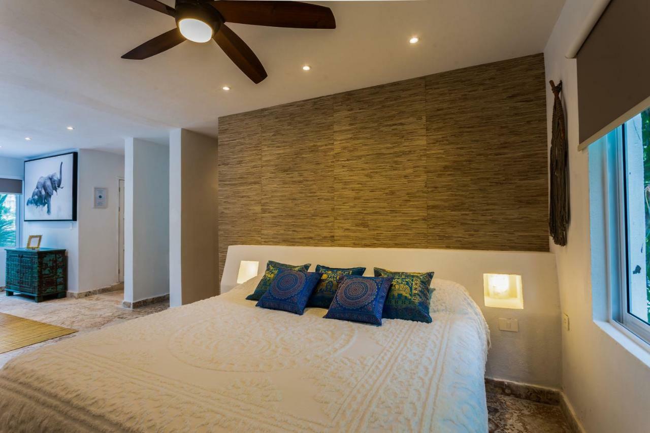 Lotus Beach Hotel - Adults Only Isla Mujeres Bagian luar foto