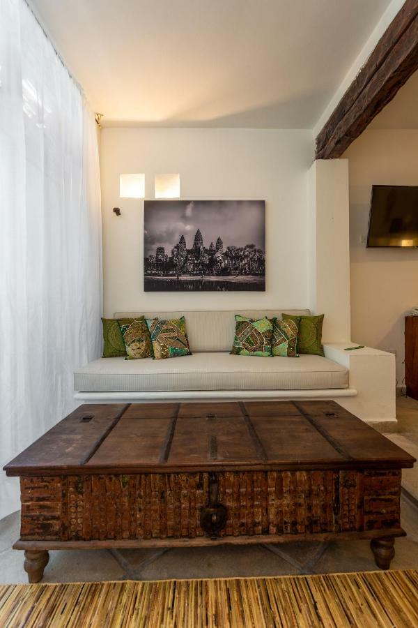 Lotus Beach Hotel - Adults Only Isla Mujeres Bagian luar foto